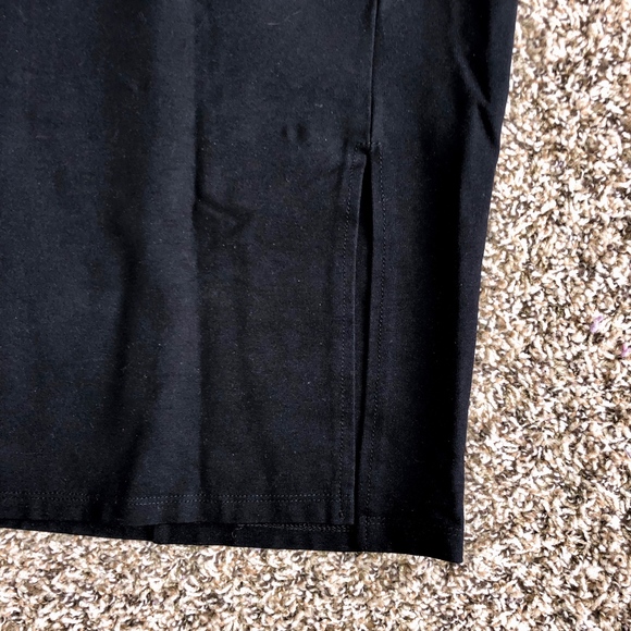 Black skirt - Picture 2 of 4